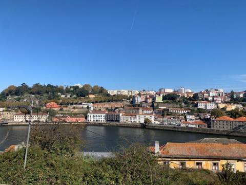 Moradia T3 com Jardim em junto à praia