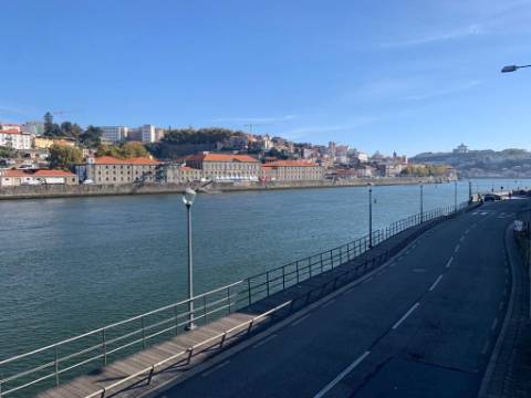 Moradia T3 com Jardim em junto à praia