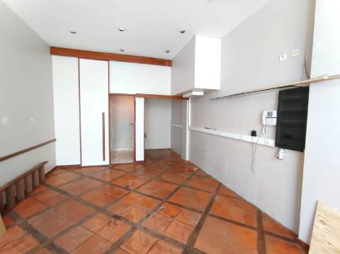 Loja para Arrendamento – Foz do Douro (40 m²)