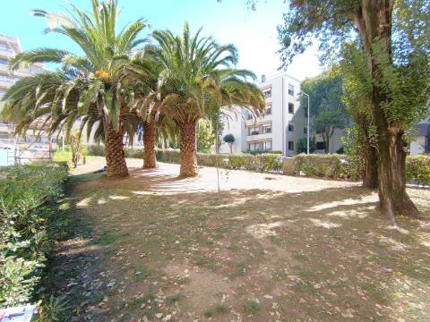 Loja para Arrendamento – Foz do Douro (40 m²)