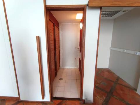 Loja para Arrendamento – Foz do Douro (40 m²)