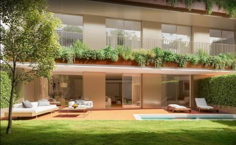 T5 de luxo c/ terraço e piscina com 685 m2 em construção na Av da Boavista