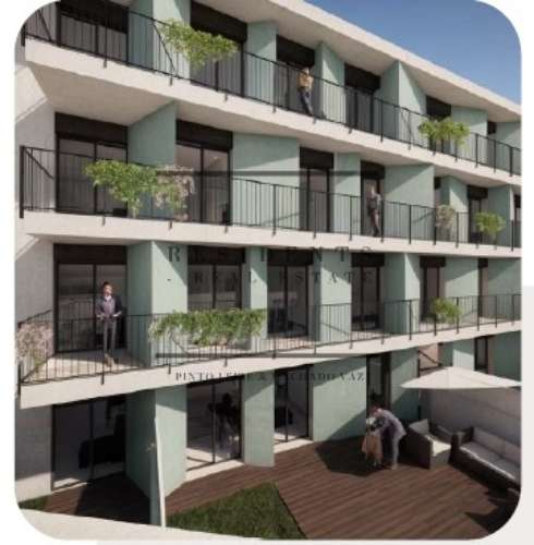 T0 c terraço e garagem e arrumo