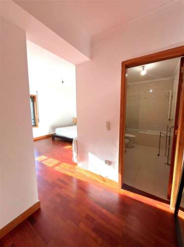 T2 c/ varanda e garagem p/ arrendar no Porto