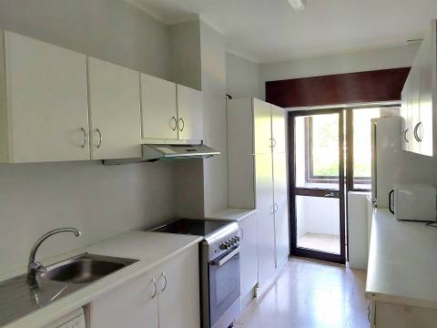 T2+1 na Foz do Douro em frente ao rio