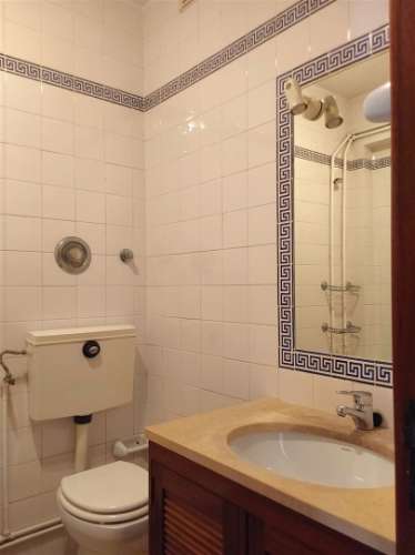 T2+1 na Foz do Douro em frente ao rio