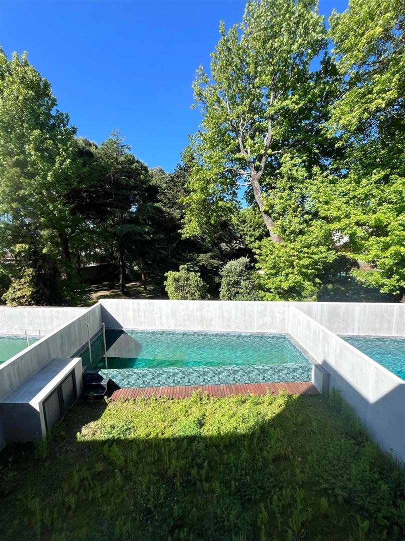 Moradia T4 Duplex de Luxo com Piscina Privada na Foz do Douro