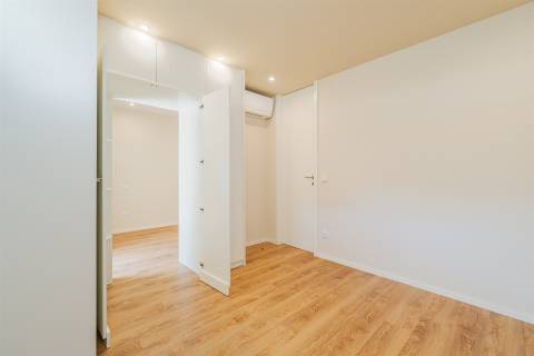 T1+1 remodelado no Porto