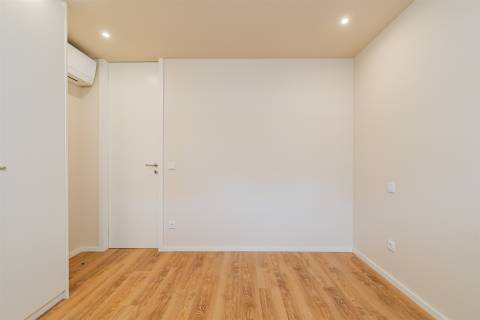 T1+1 remodelado no Porto