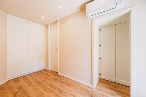 T1+1 remodelado no Porto