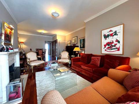 T4 no Aviz muito bem localizado