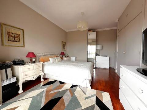 T4 no Aviz muito bem localizado