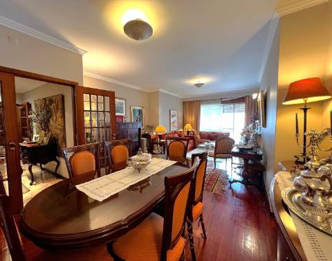 T4 no Aviz muito bem localizado