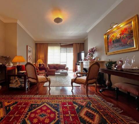 T4 no Aviz muito bem localizado