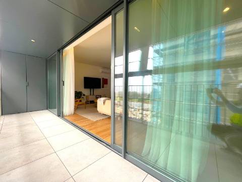 T3 em condomínio privado c/ piscina e padel