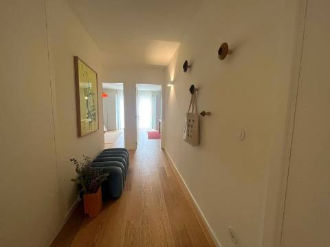 T3 em condomínio privado c/ piscina e padel