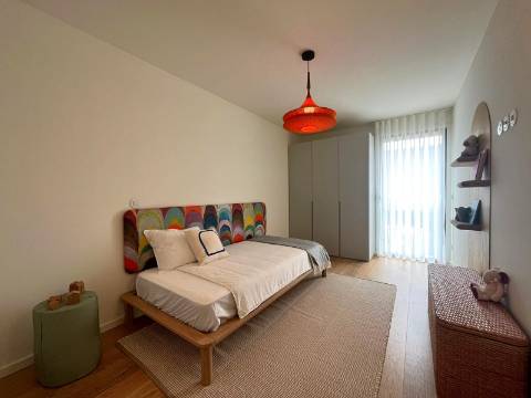 T3 em condomínio privado c/ piscina e padel