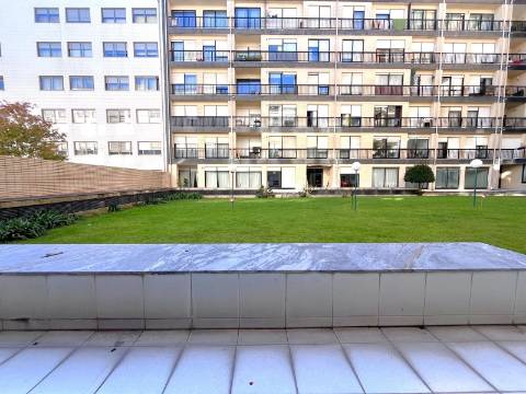 T1  c/ terraço em Matosinhos sul a poucos metros da praia