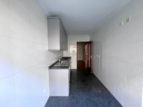 T1  c/ terraço em Matosinhos sul a poucos metros da praia