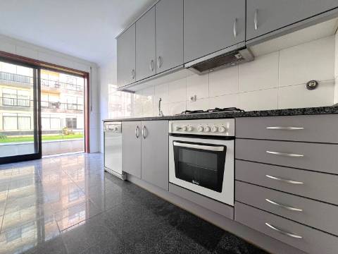 T1  c/ terraço em Matosinhos sul a poucos metros da praia