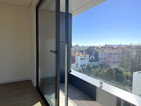 T3 novo junto à Rotunda da Boavista