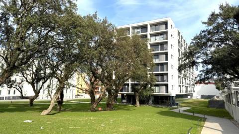 T1 mobilado c/ varanda e garagem ao Polo Universitário do Porto.