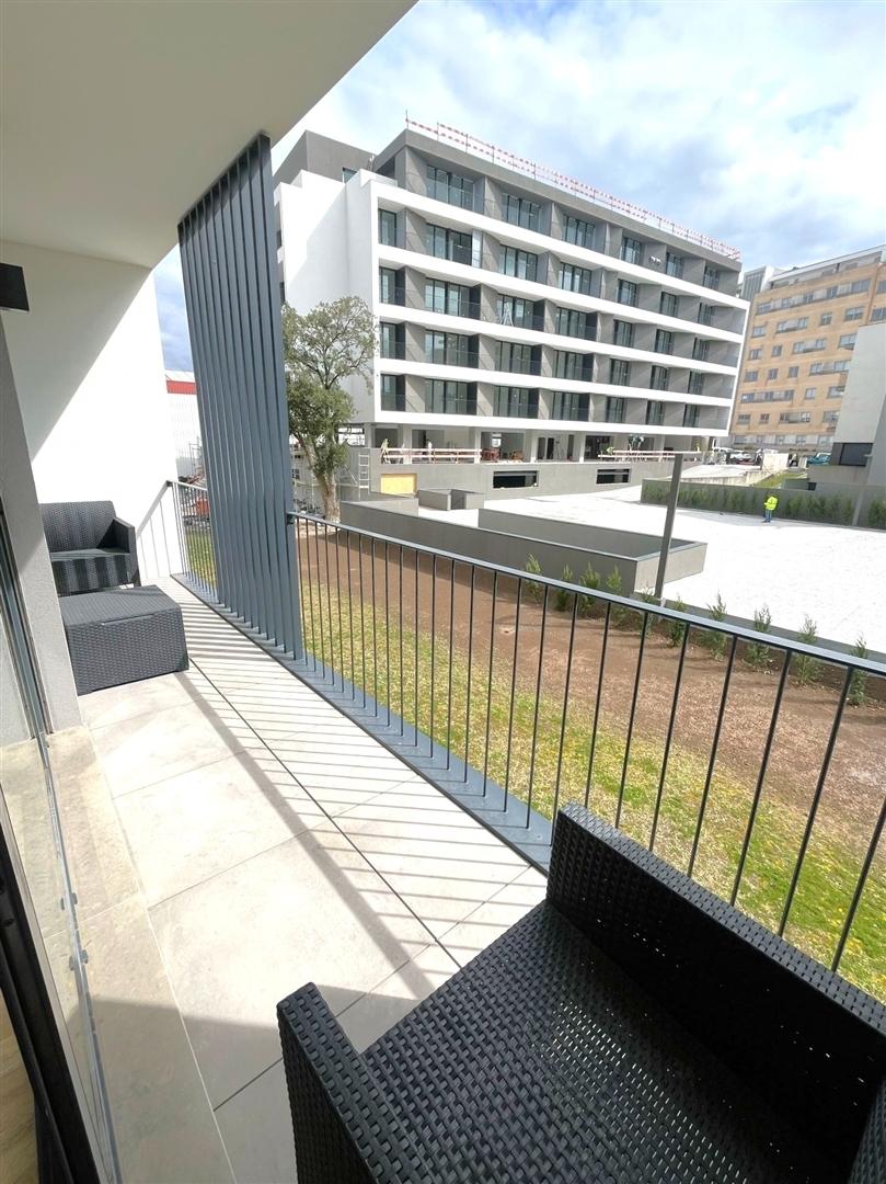 T1 mobilado c/ varanda e garagem ao Polo Universitário do Porto.