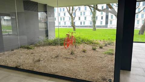 T1 mobilado c/ varanda e garagem ao Polo Universitário do Porto.