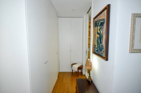 T1 de luxo c/ varanda à Marechal Gomes da Costa