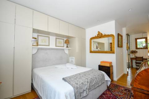 T1 de luxo c/ varanda à Marechal Gomes da Costa