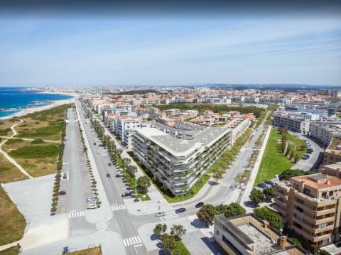 T2 com varanda em frente à praia em Vila do Conde