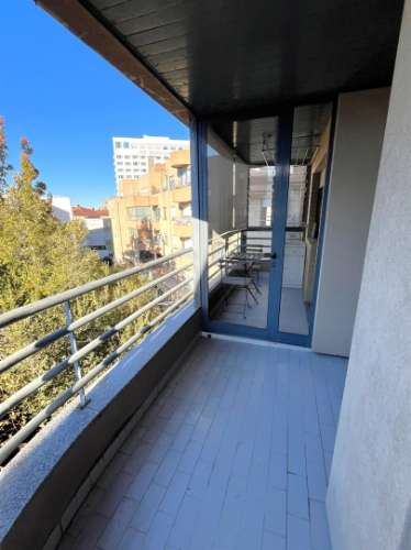 T2 c/ varanda e garagem p/ arrendar no Porto