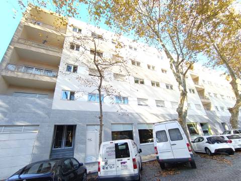 T1 c/ jardim e pátio em matosinhos sul p /arrendar