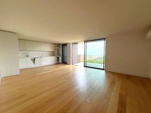 T3 c/ terraço de 36 m2 nos Jardins da Arrábida