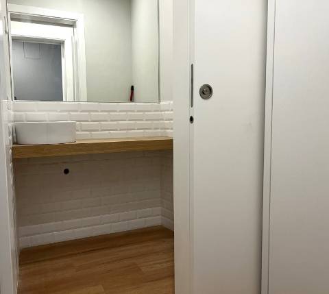 Escritório p/ arrendar na marginal do Porto