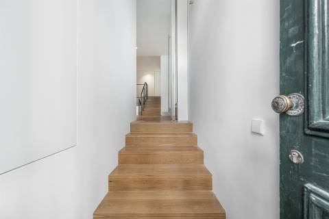 Moradia T3 remodelada no coração da Foz do Douro