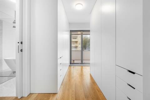 Moradia T3 remodelada no coração da Foz do Douro