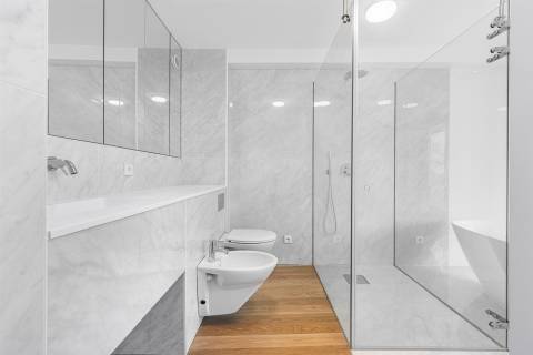 Moradia T3 remodelada no coração da Foz do Douro