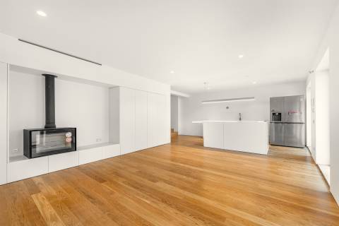 Moradia T3 remodelada no coração da Foz do Douro