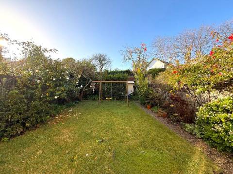 Moradia T4 c/ jardim na Foz do Douro, Nevogilde