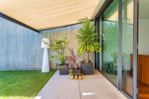 Moradia T5 c/ jardim e piscina no Pinheiro Manso