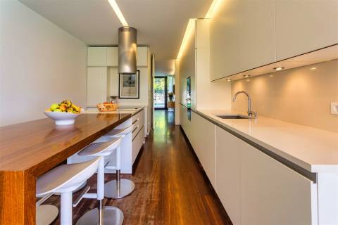 Moradia T5 c/ jardim e piscina no Pinheiro Manso