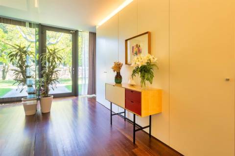 Moradia T5 c/ jardim e piscina no Pinheiro Manso