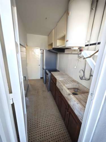 T0 c/ varanda renovado na baixa do Porto na Rua Fernandes Tomás