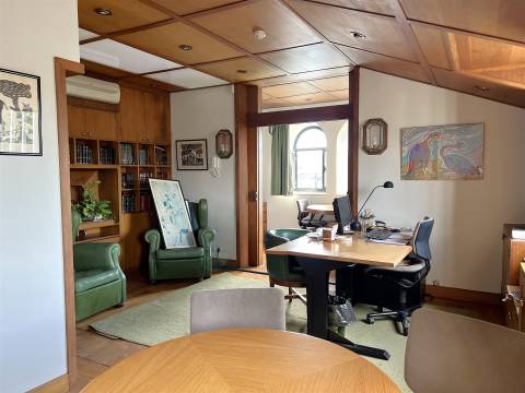 Escritório p/ arrendar na marginal do Porto