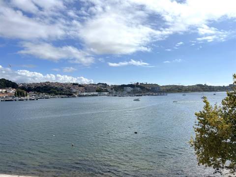 Escritório p/ arrendar na marginal do Porto