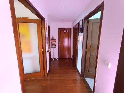 T1 para arrendamento na Maia | Equipado | Varanda e garagem