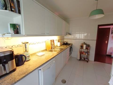 T1 para arrendamento na Maia | Equipado | Varanda e garagem