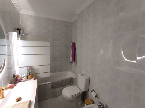 T1 para arrendamento na Maia | Equipado | Varanda e garagem