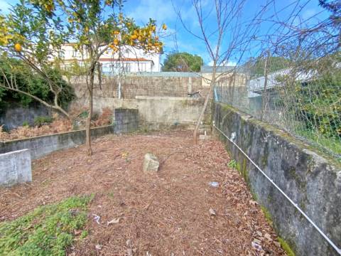 Loja p/ arrendar, à Boavista, com 150 m² – , Porto